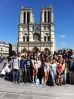 Před katedrálou Notre Dame