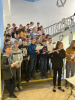 Tradiční zpívání koled na schodech
